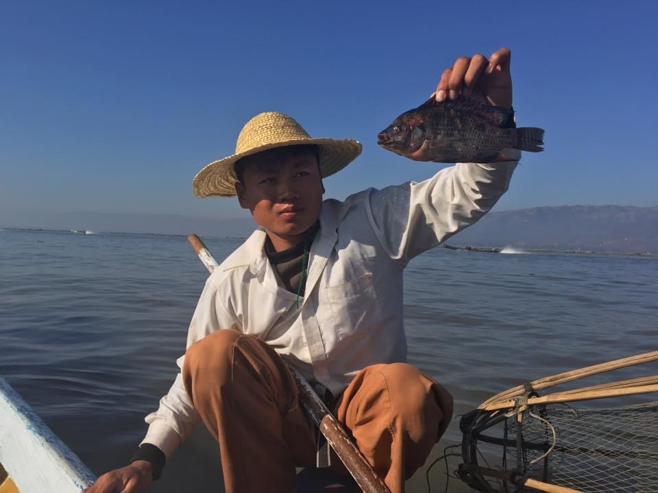 インレー湖の漁師