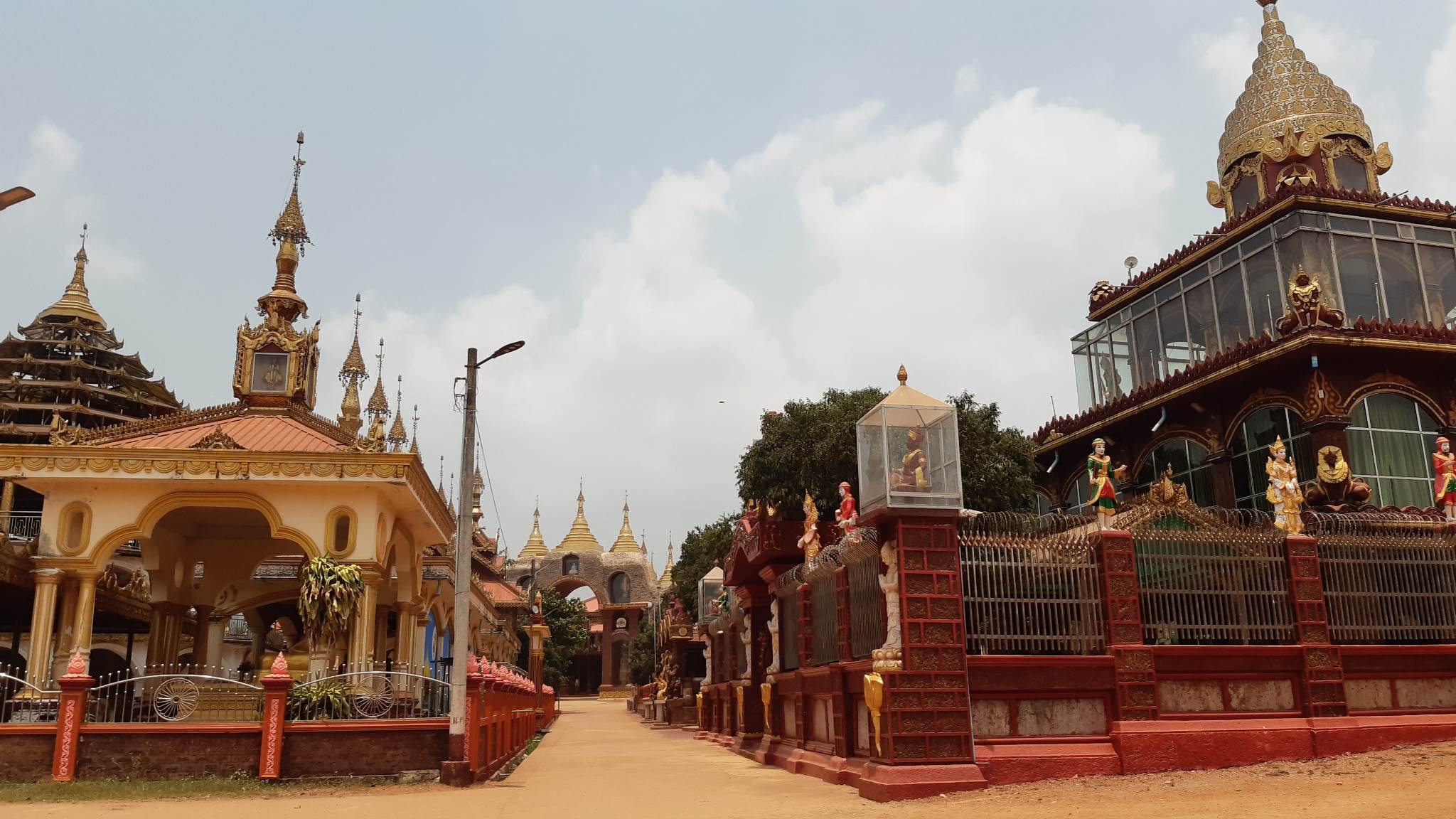Kyaik Htee Saung Pagodaの入り口1