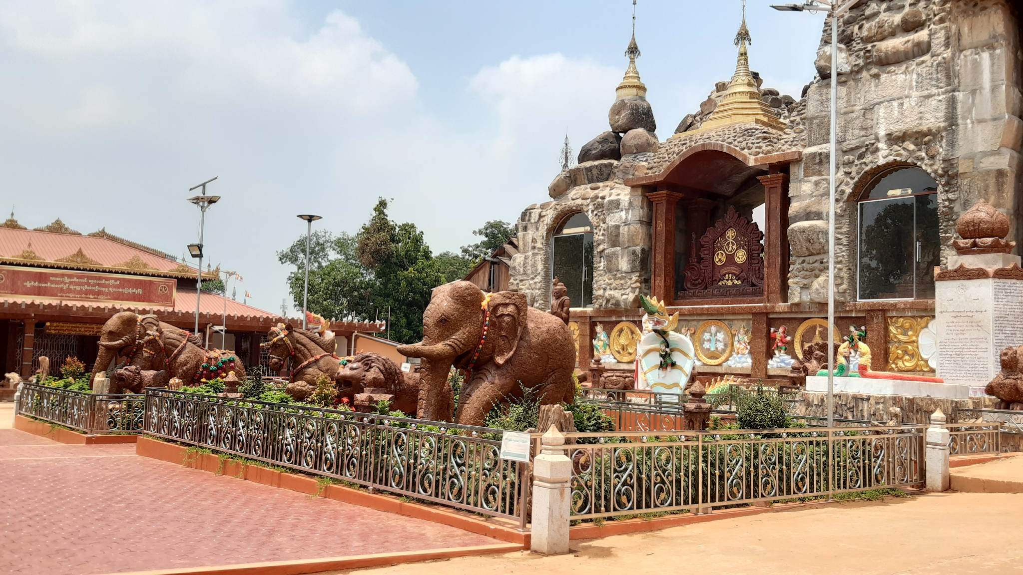 Kyaik Htee Saung Pagodaの内部1